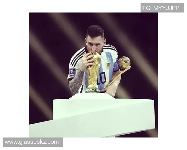 世界杯奖杯传奇：探索足球世界最高荣耀的历史与魅力